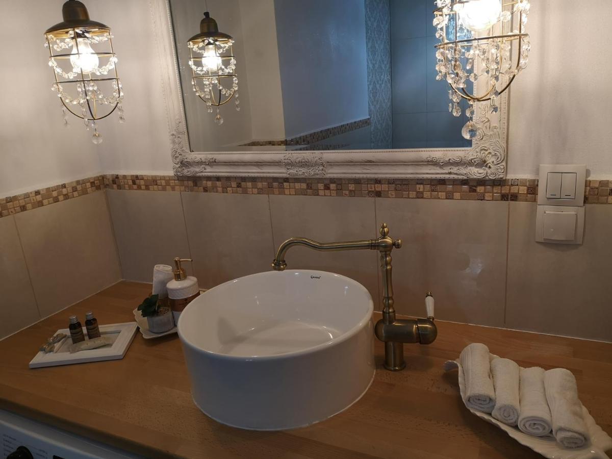 Penthouse Luxury Apartamento Resita Exterior foto