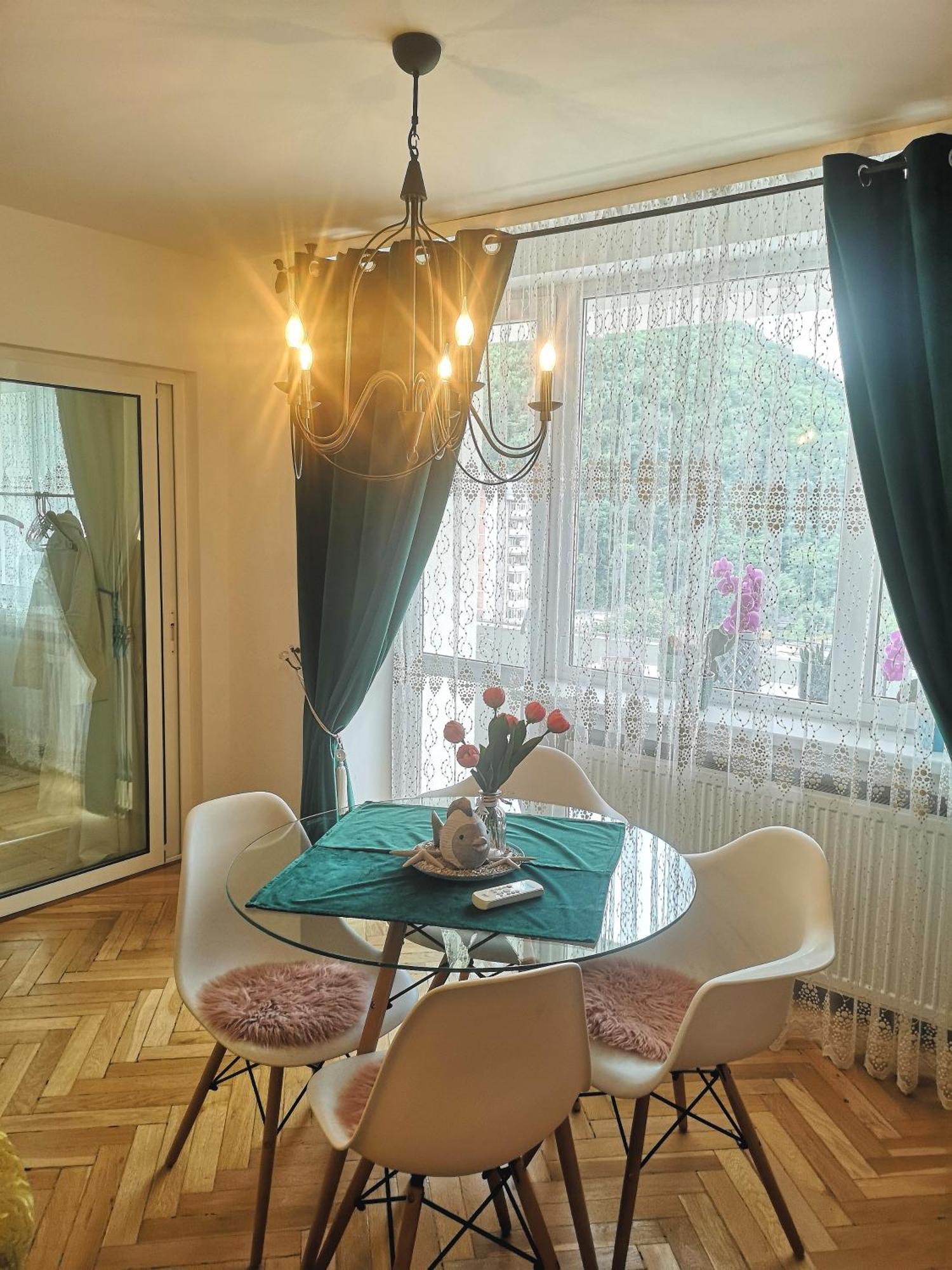 Penthouse Luxury Apartamento Resita Exterior foto
