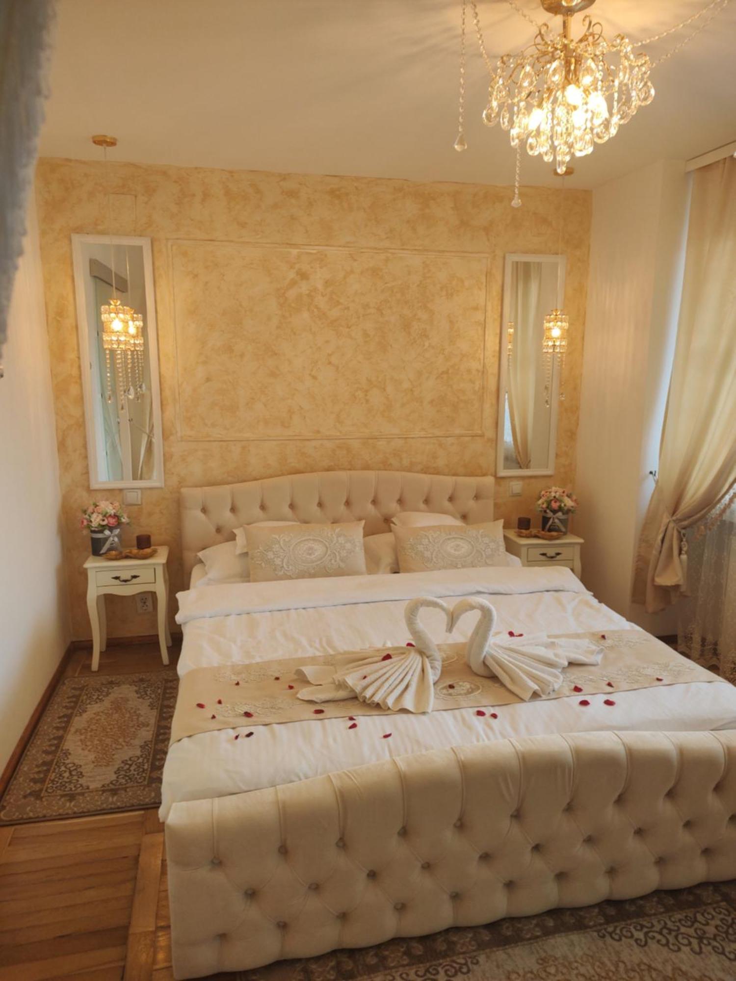 Penthouse Luxury Apartamento Resita Exterior foto